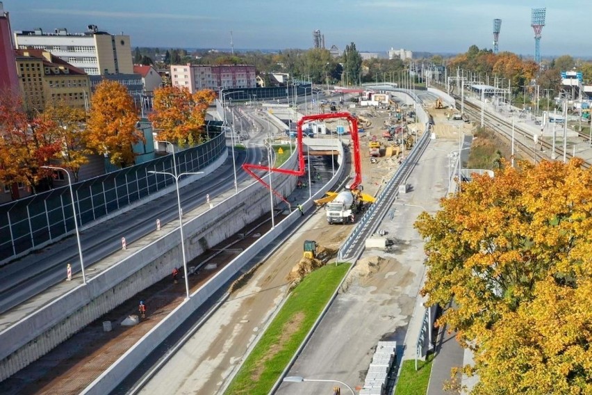 Opole Wschodnie. Kierowcy dociekają, czy w przejeździe...