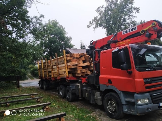 Do końca roku odbudowywany kościół w Mileszkach ma być pokryty dachem. Lada dzień z Podhala mają nadejść elementy drewnianej konstrukcji ścian. 

CZYTAJ DALEJ >>>
.