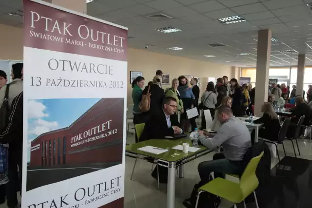 Ponad 3 tys. osób szukało pracy na targach zorganizowanych w sobotę przez rzgowski Ptak Outlet