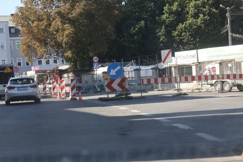 Remont ulicy Partyzantów w Legnicy. Są utrudnienia w ruchu, zobaczcie zdjęcia