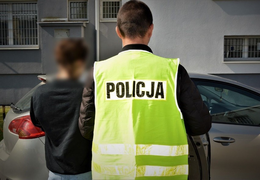 Tczewscy policjanci zatrzymali dwie osoby podejrzane o pobicie