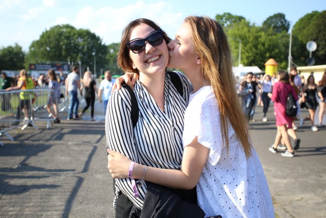 Orange Warsaw Festival 2018. Piękne dziewczyny,dziwne stroje i akcje. Tak się bawiliście na OWF! [ZDJĘCIA publiczności]