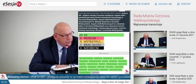 Za powstaniem Centrum Edukacji Zawodowej i Biznesu zagłosowali wszyscy obecni na sesji radni.