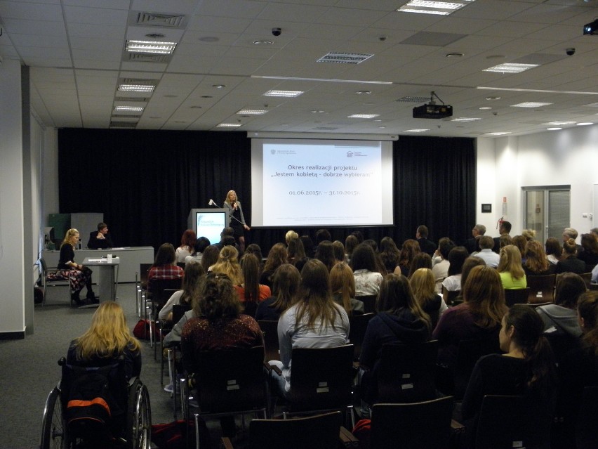 Konferencja w Puławach. Kobiety wobec wyboru zawodu - nadzieje, obawy, możliwości 