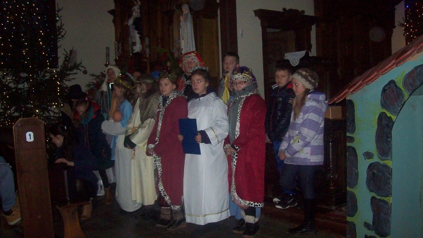Jasełka i kolędowanie w kościele św. Józefa w Pomieczynie