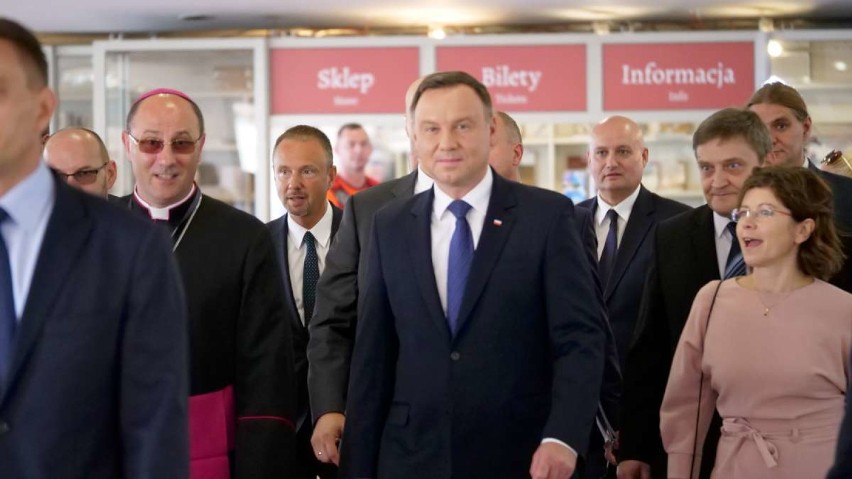 Zjazd Gnieźnieński: prezydent przyjechał do auli I LO