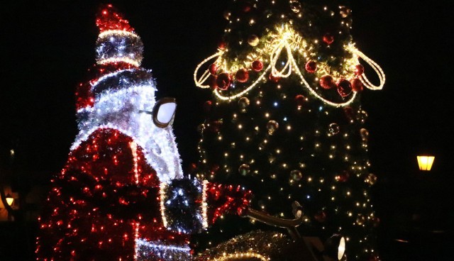 W Międzyrzeczu zwiastunem nadchodzących Świąt Bożego Narodzenia jest m.in. świąteczna iluminacja..
