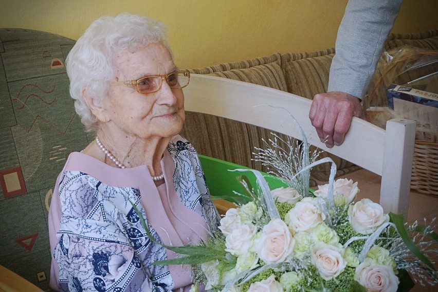 Dzisiaj (13 sierpnia) swoje 100. urodziny obchodzi Pani Wanda Dobrzyńska, która od urodzenia związana jest z Kutnem