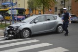Zderzenie aut na skrzyżowaniu alei Wolności i ul. Przemysłowej w Głogowie. ZDJĘCIA