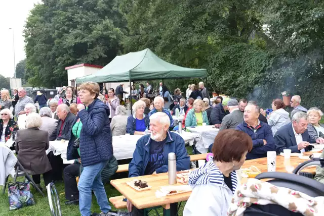 Seniorzy w Świebodzinie obchodzili "Dzień Pieczonego Ziemniaka".