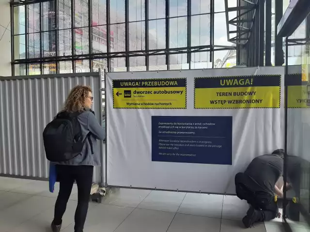 Ruszyła wymiana zepsutych ruchomych schodów na dworcu w Katowicach