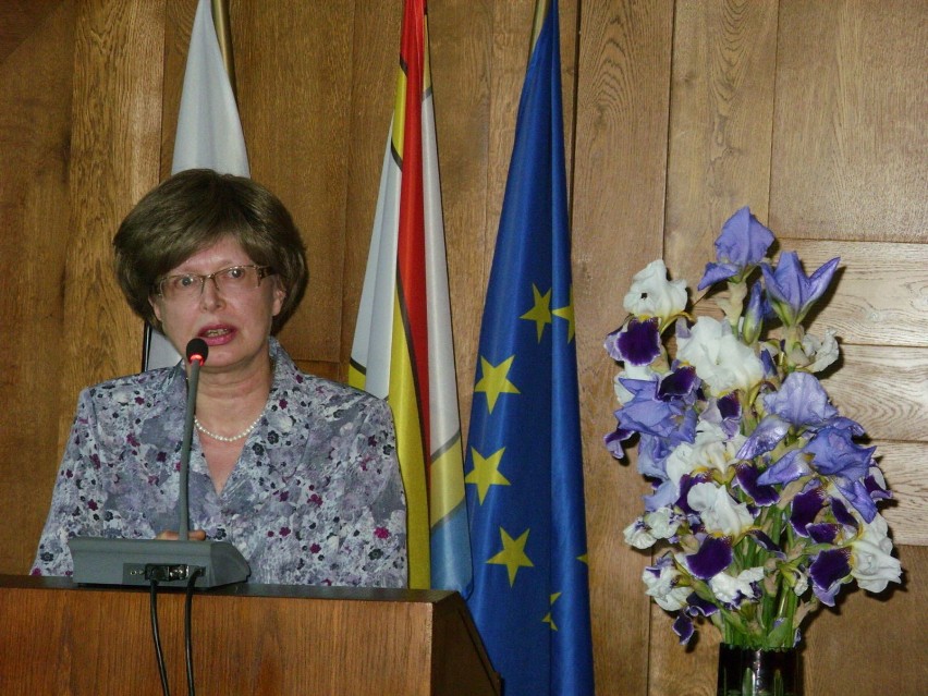 Współautorka Ewa Siemaszko podczas prelekcji.