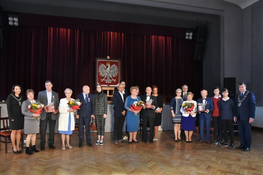 Wyróżnienie na 50-lecie małżeństwa. Cztery pary zostały uhonorowane medalami za „Długoletnie Pożycie Małżeńskie”