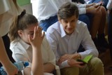 Egzamin gimnazjalny 2019. Szkoła Podstawowa nr 13 w Zduńskiej Woli [zdjęcia]