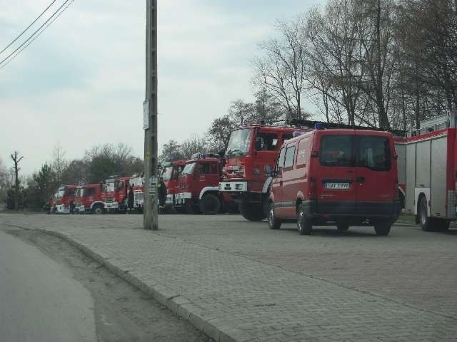 Żarki: Manewry strażaków w Leśniowie. Gasili pożar lasu [ZDJĘCIA]