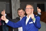 Druga tura wyborów samorządowych w Żninie. Wieczór wyborczy w sztabie Roberta Luchowskiego [zdjęcia, wideo] 