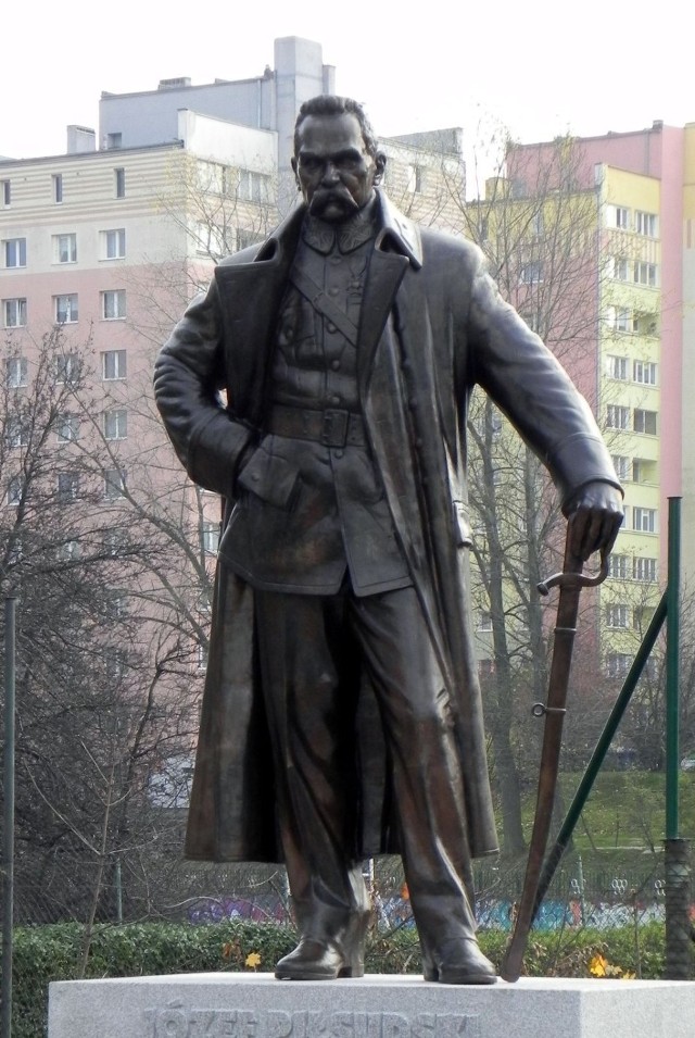Nowy pomnik Marszałka J&oacute;zefa Piłsudskiego w Gdyni. 
Fot. Darek Szczecina