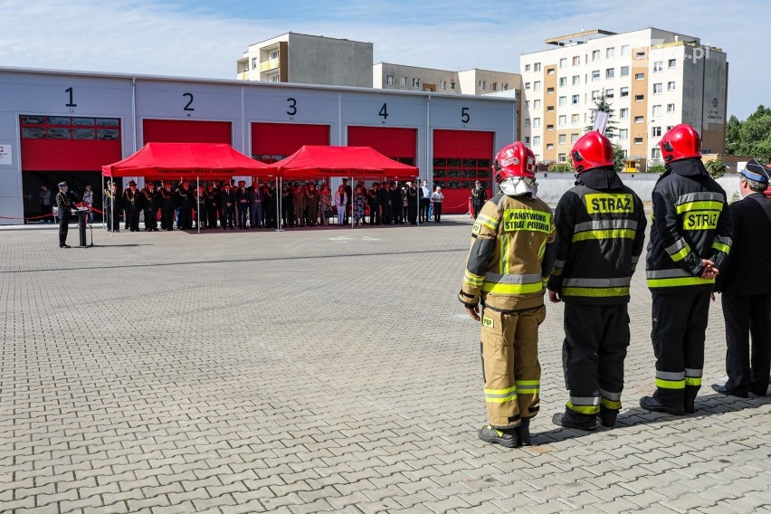 Obchody Dnia Strażaka w Szczecinie. Wiceminister zapowiedział podwyżki. ZDJĘCIA