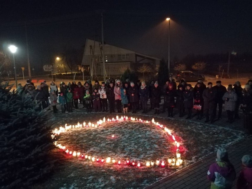 Symbolicznym światełkiem do nieba w Konopnicy pożegnano prezydenta Gdańska Pawła Adamowicza[ZDJĘCIA, VIDEO]
