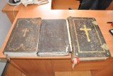 Zabytkowe księgi skradzione w Mełgwi odzyskała policja