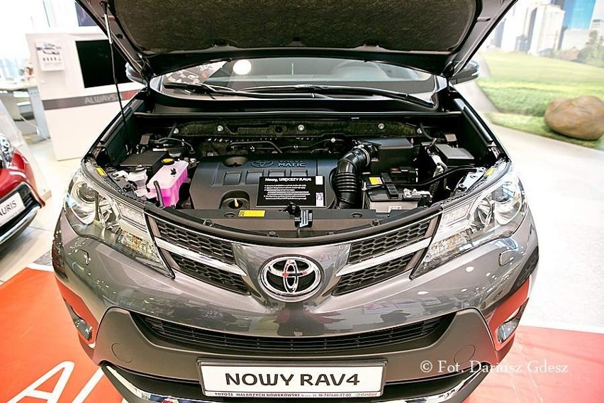 Wałbrzyszanie zobaczyli nową Toyotę RAV4 (ZDJĘCIA)