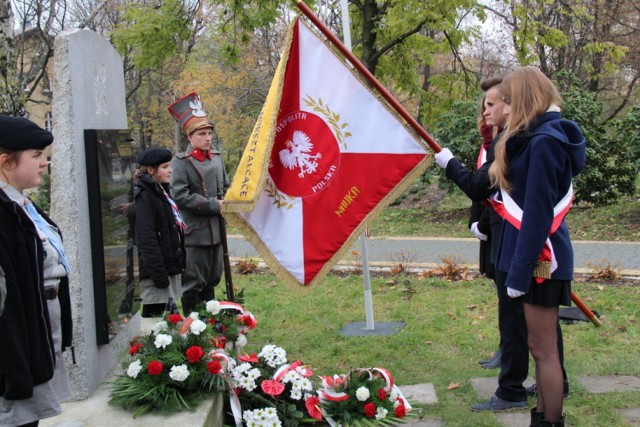 Tak świętowaliśmy dotychczas odzyskanie niepodległości. Jak będzie w tym roku? Zobacz kolejne zdjęcia/plansze. Przesuwaj zdjęcia w prawo - naciśnij strzałkę lub przycisk NASTĘPNE