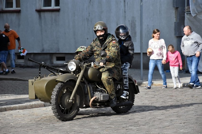 Zlot Pojazdów Zabytkowych w Chojnowie [ZDJĘCIA]