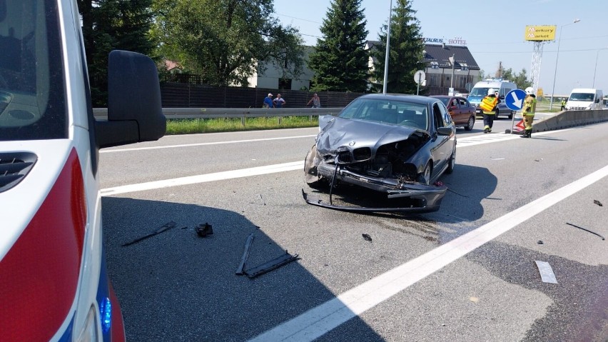 Do wypadku doszło na DK 94 w Ładnej. Rozbite samochody i...