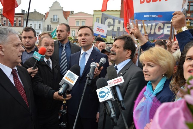 Andrzejowi Dudzie w Chojnicach towarzyszyła spora grupa posłów PiS