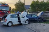 Wypadek na ul. Prymasa Wyszyńskiego w Radomsku. Sprawca czołowego zderzenia był pijany. ZDJĘCIA