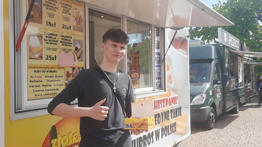 Żarciowozy w Tarnobrzegu. Trzy dni z food truckami na Placu Bartosza Głowackiego. Zobacz, co można zjeść od 5 do 7 maja 