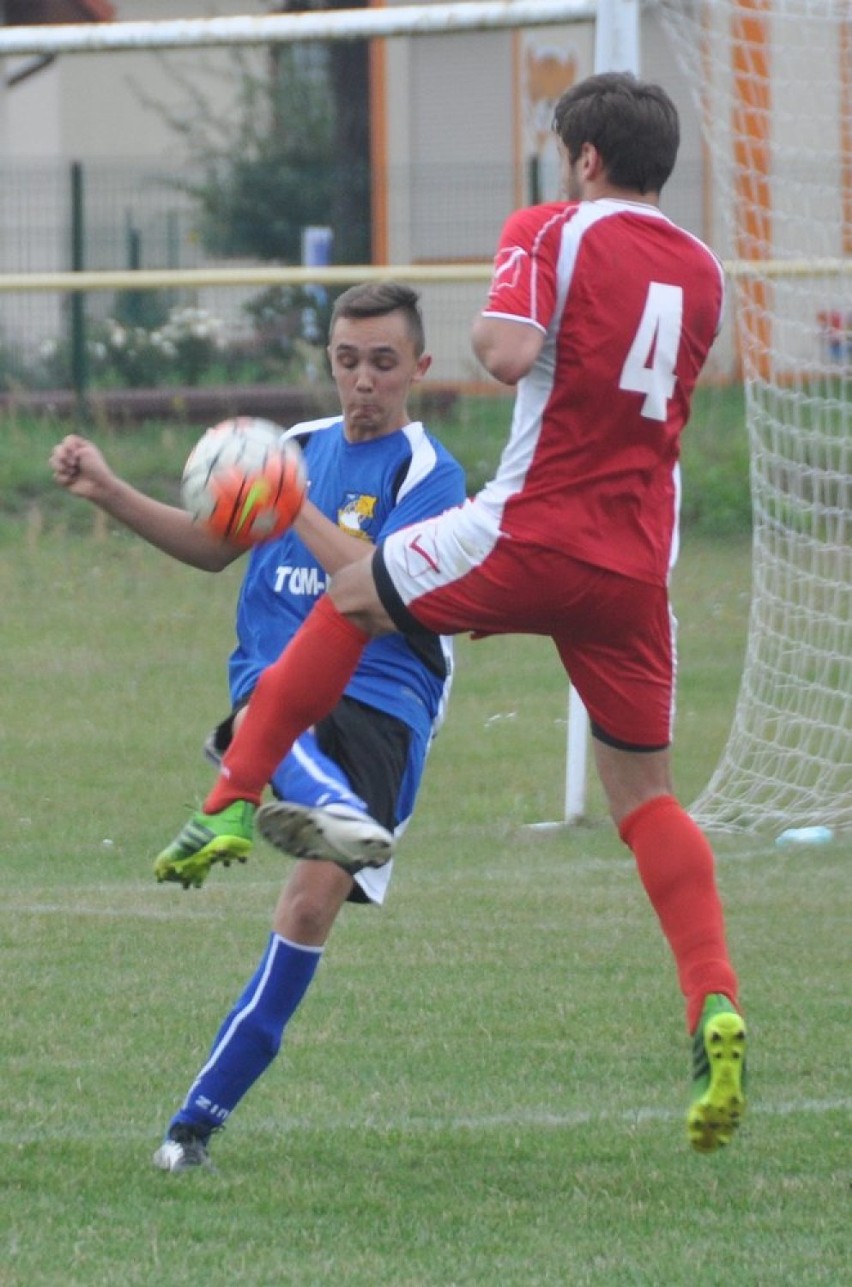Sporting Leźno - Amator Kiełpino 3:2 (2:1), 13.09.2015