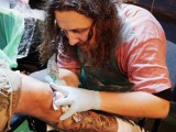 Tatuażyści z całej Polski zjednoczyli się, by pomóc koledze w walce z chorobą