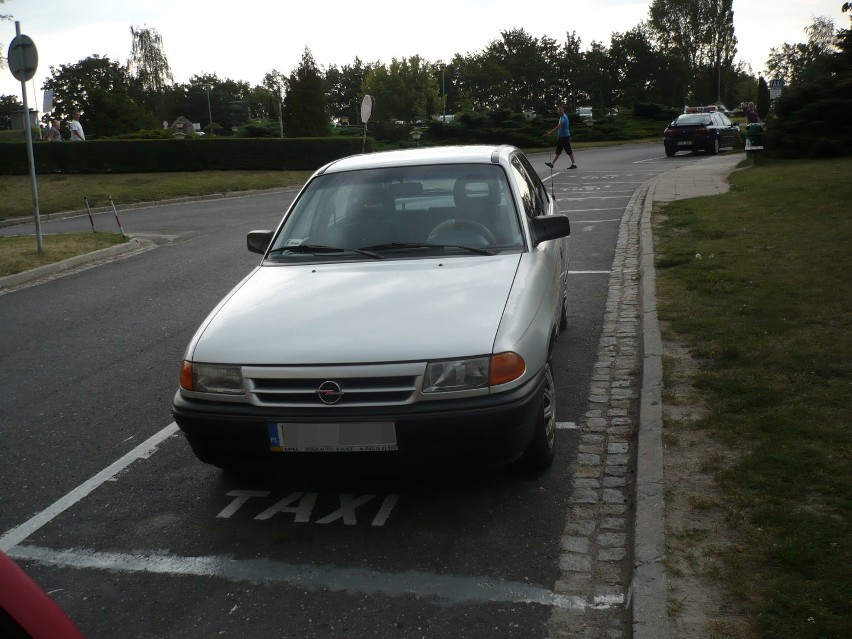 Oto mistrzowie złego parkowania w Kaliszu. ZOBACZ ZDJĘCIA