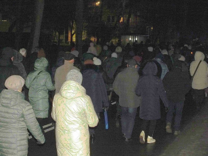 Nocna Droga Krzyżowa przeszła ulicami Starachowic 