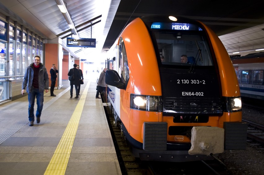 Pasażerowie narzekają na rozkład jazdy pociągów i apelują o jego zmianę