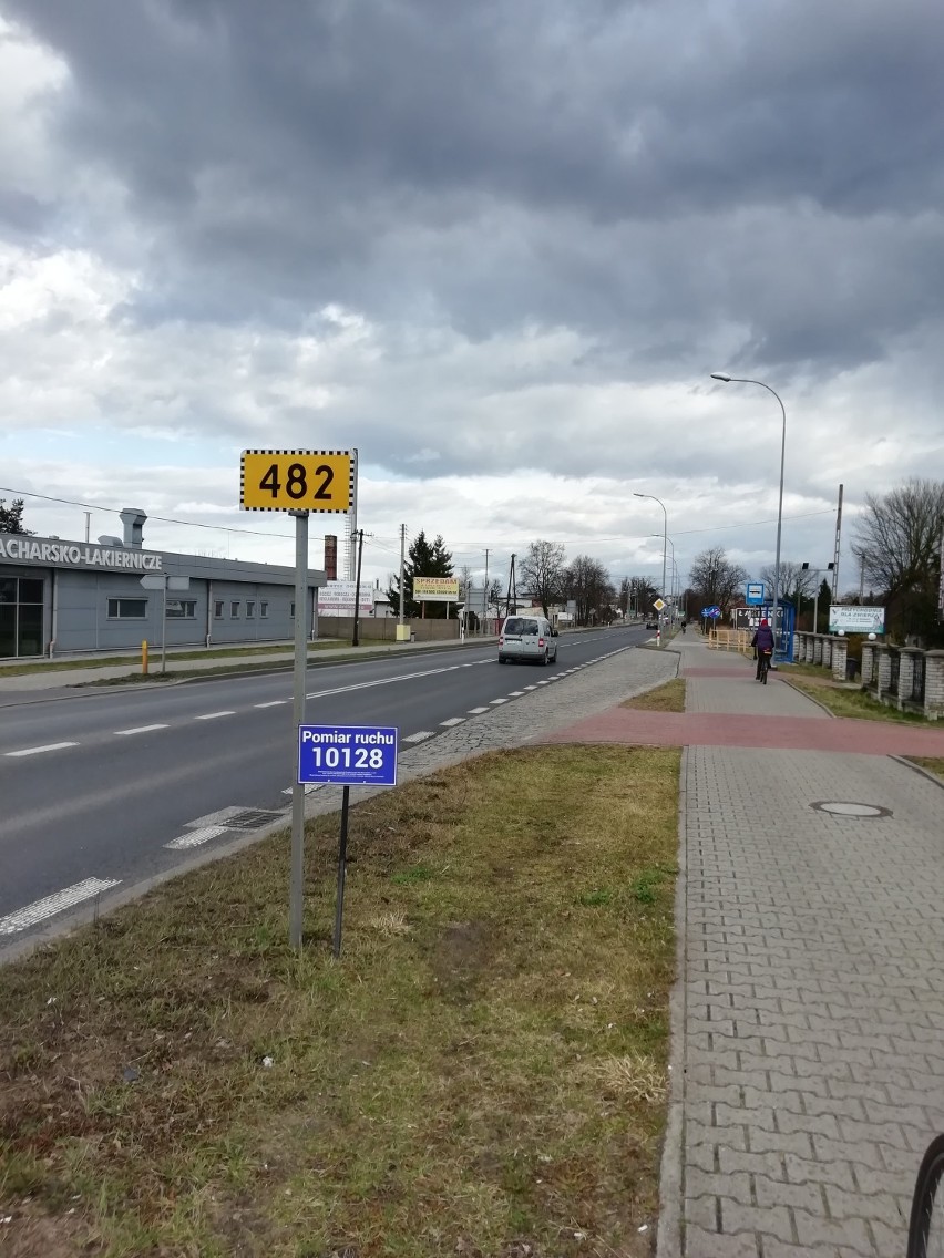 Urządzenie w Czechach pod Zduńską Wolą to nie fodoradar, ale straszy kierowców