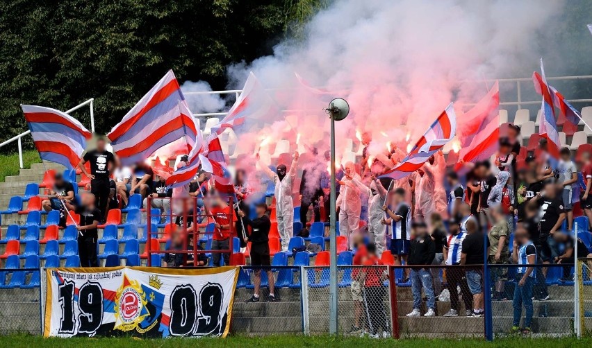 4 liga podkarpacka. Polonia Przemyśl pokonała u siebie Ekoball Stal Sanok 1:0 [KIBICE, ZDJĘCIA]