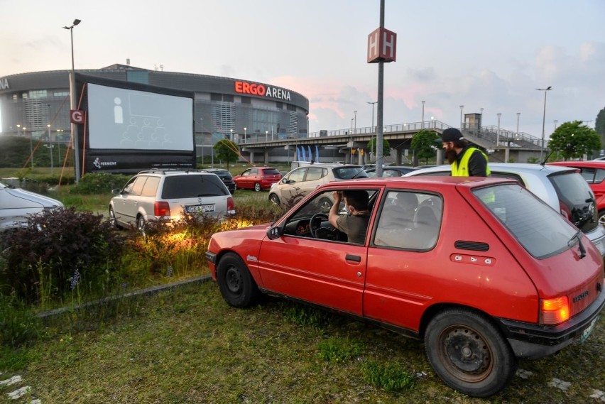 Sanepid wydał zgodę na ponowne otwarcie Ergo Areny. Kilka...