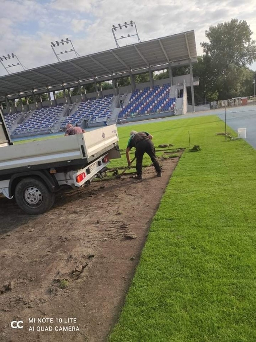 Modernizacja płyty boiska przy ulicy Narutowicza 9. W sobotę mecz Radomiaka z Legią Warszawa (ZDJĘCIA)