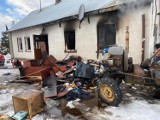 Pożar domu w Skrzynnie. Rodzina z piątką dzieci straciła cały dobytek