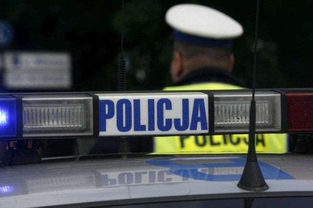 Kierowca bez uprawnień zatrzymany! Policjanci z Pleszewa zatrzymali 24-latka, który kierował Iveco bez uprawnień
