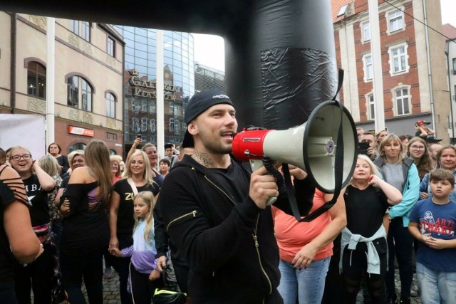 Rafał Collins jest celebrytą i jedną z najważniejszych osób w Zagłębiu Sosnowiec.