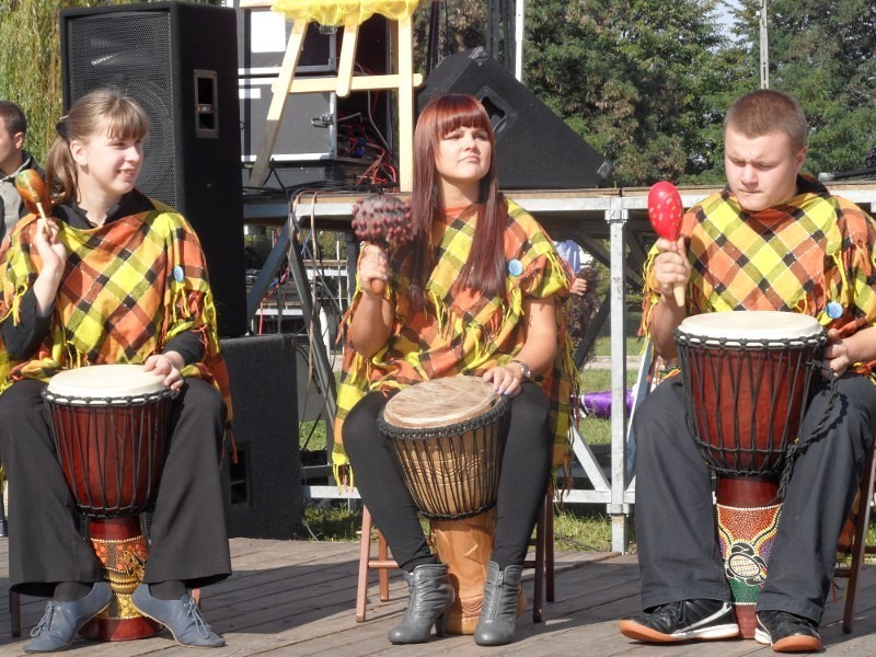 Sprawni i niepełnosprawni z powiatu lublinieckiego bawili się na festynie w Kochanowicach