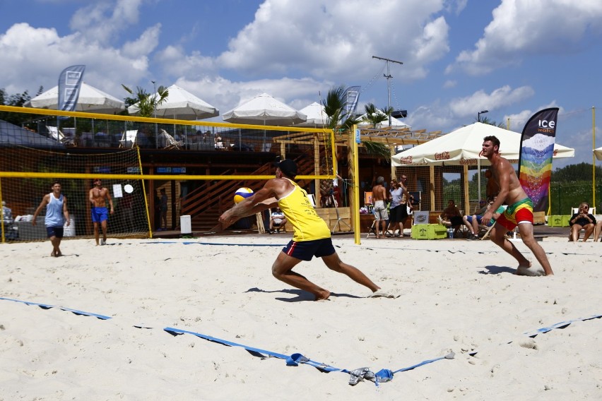 Beach Voleyball Cup w Warszawie. Turniej siatkówki plażowej...