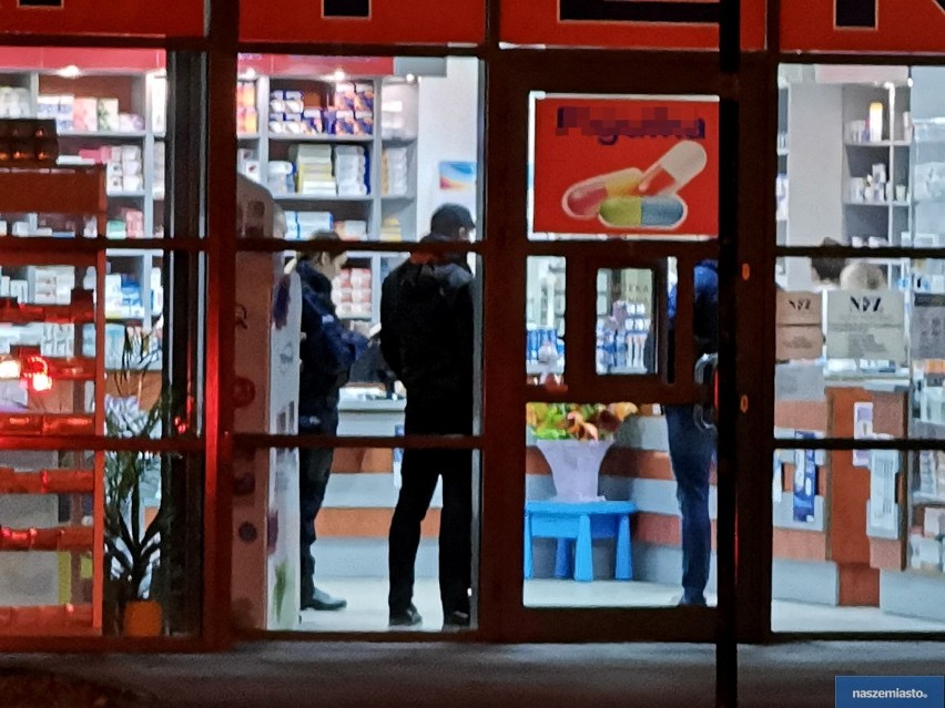 Napad na aptekę w centrum Włocławku [zdjęcia]