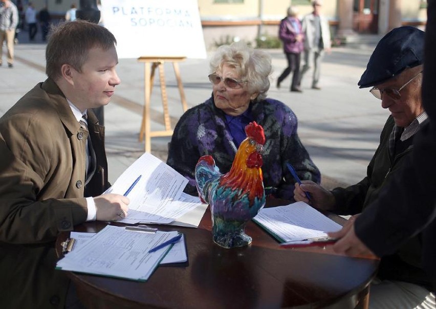 Wybory samorządowe 2014 w Sopocie - zbieranie podpisów przez...
