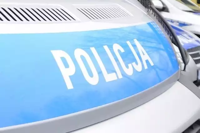 Policja w Katowicach otrzymała zgłoszenie o zwłokach na Piotrowickiej około północy w nocy z wtorku na środę.