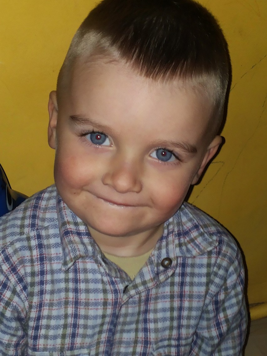 Oliwier Andrzejewski, 2 lata i 10 miesięcy.

Żeby oddać głos...