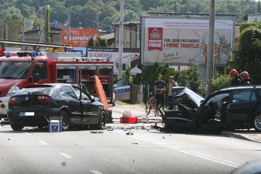 Wypadek w Rybniku: Na Gliwickiej zginął 26-latek. Sprawcą wodzisławianin?